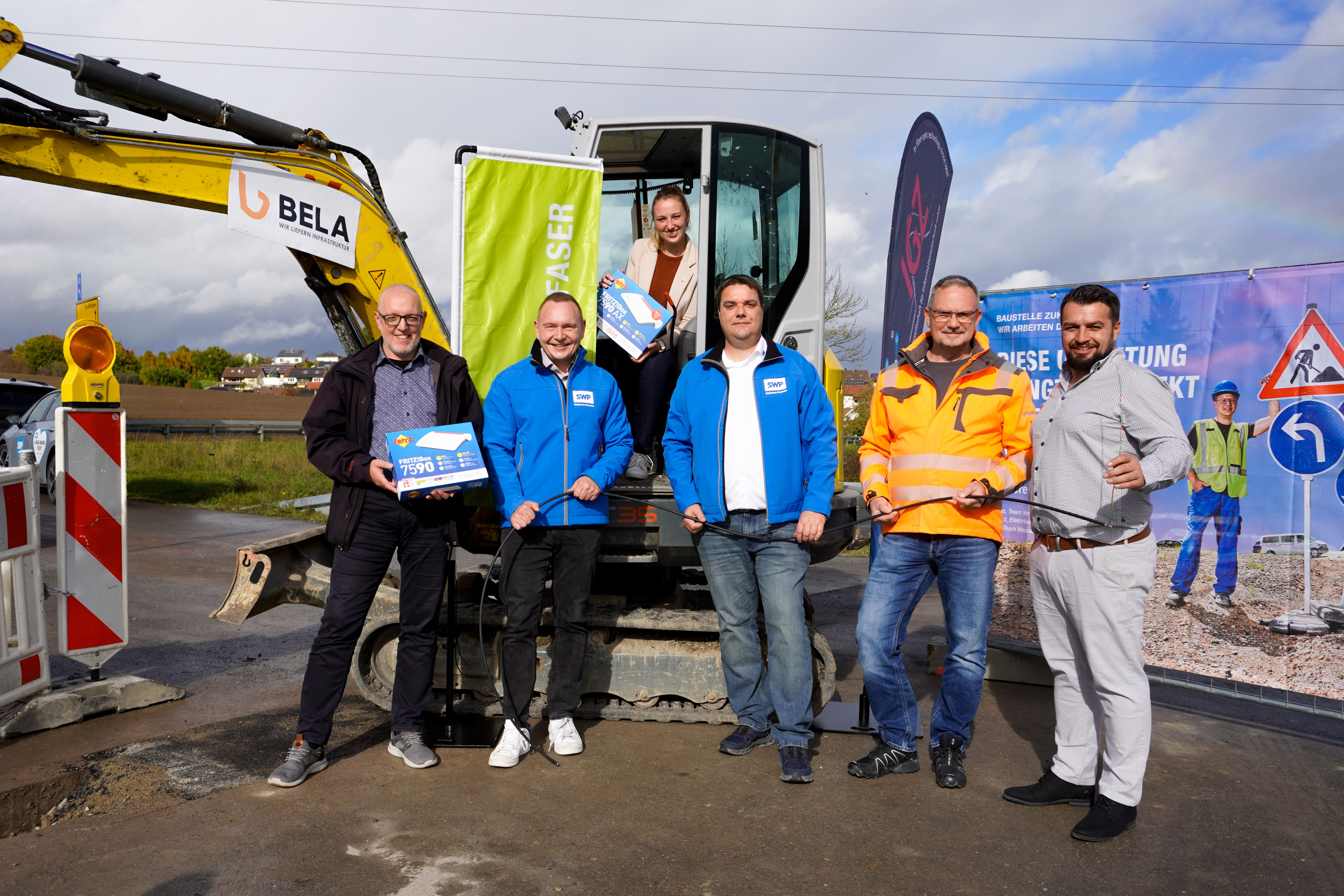 Hier wurde schon gebaggert: Beim Hochwasserrückhaltebecken laufen die ersten Vorbereitungen für den Glasfaserausbau.