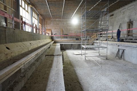 Hallenbad während der Sanierung