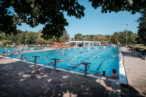 Schwimmerbecken