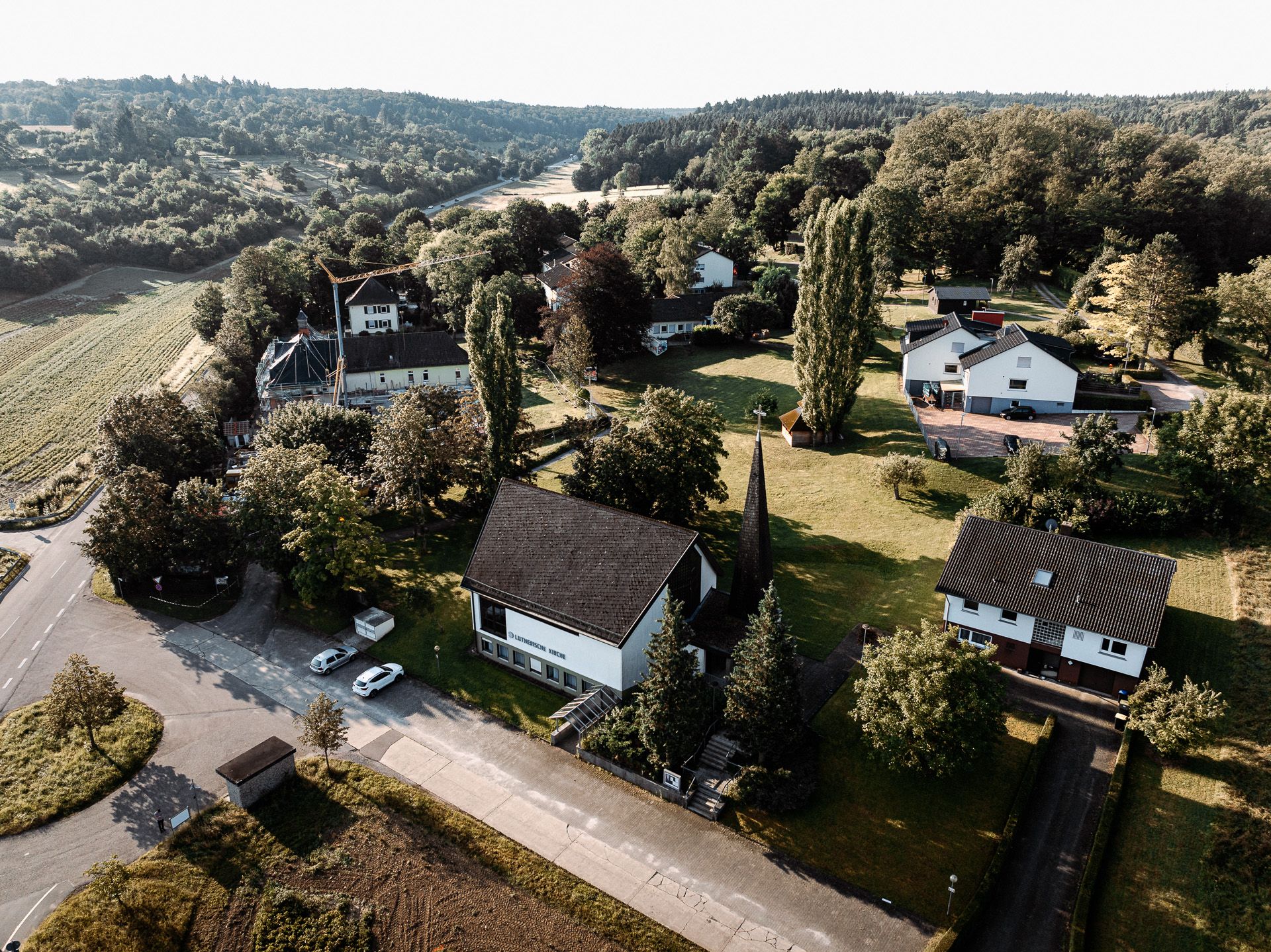 Evangelisch-Lutherische Dreieinigkeitsgemeinde Sperlingshof; (c) Gemeinde Remchingen; Felix Buderer