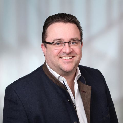 Dr. Christian Roser