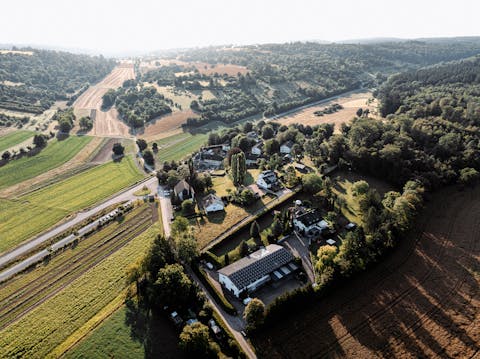 Sperlingshof aus der Vogelperspektive