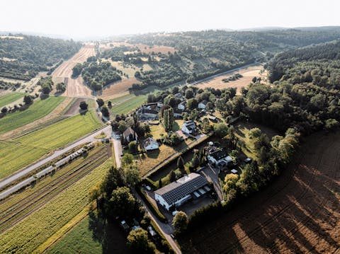Sperlingshof aus der Vogelperspektive